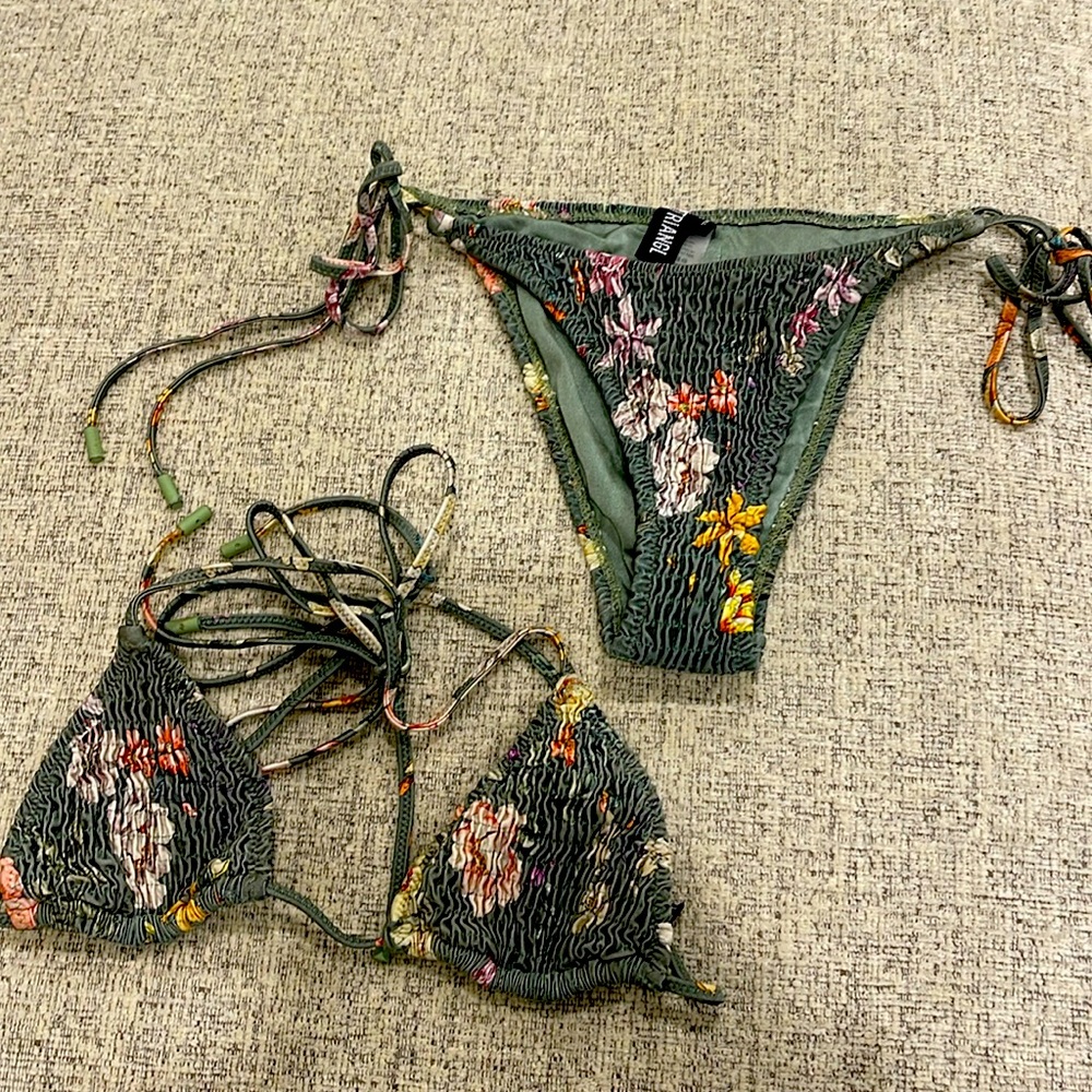 Triangl green bikini. Excellent condition. Size small.